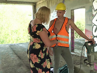 XCafe Video - Heavy And Fat Mature Blonde Whore Spreads Legs For Kinky Missionary